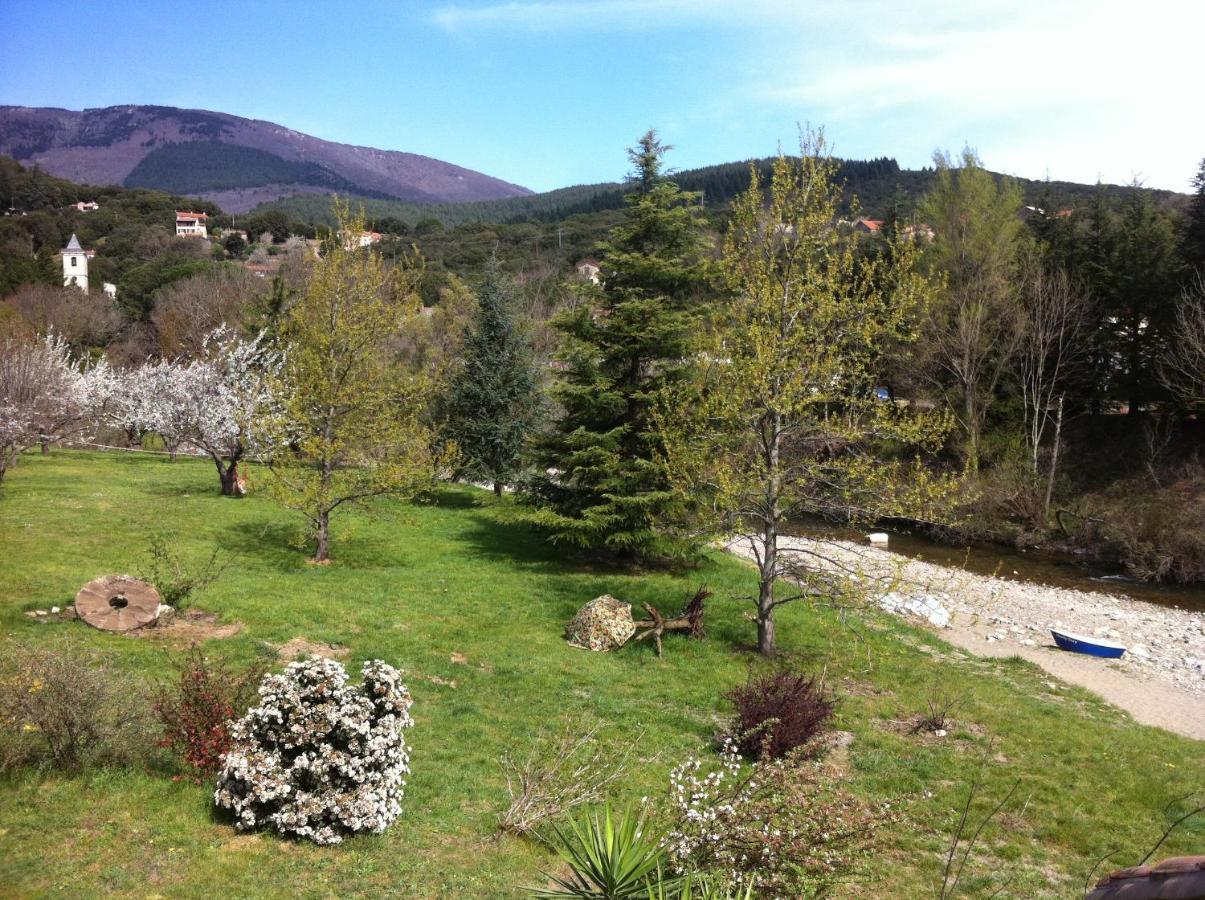 Le Moulin D'Arcas. Bed & Breakfast Prémian Екстериор снимка
