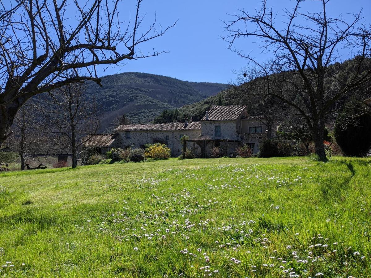 Le Moulin D'Arcas. Bed & Breakfast Prémian Екстериор снимка