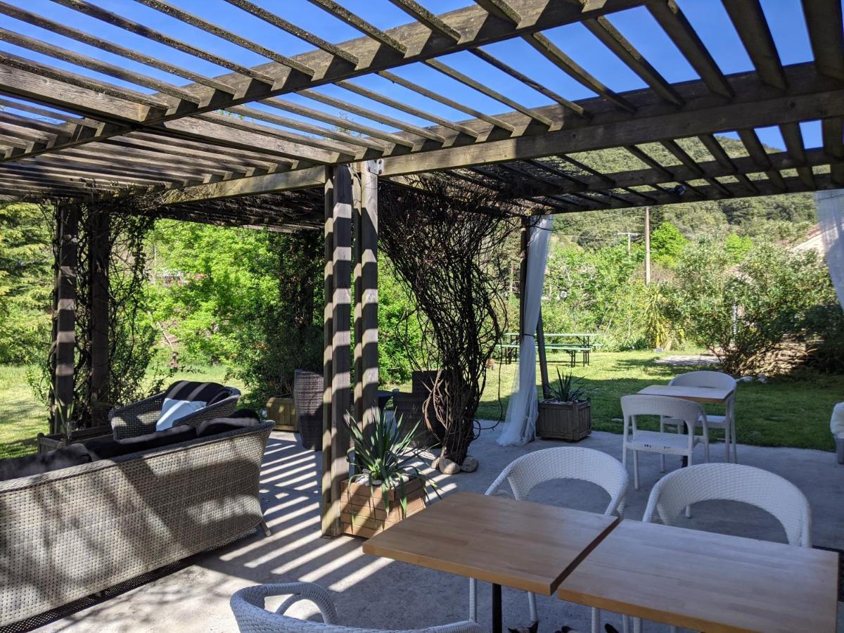 Le Moulin D'Arcas. Bed & Breakfast Prémian Екстериор снимка