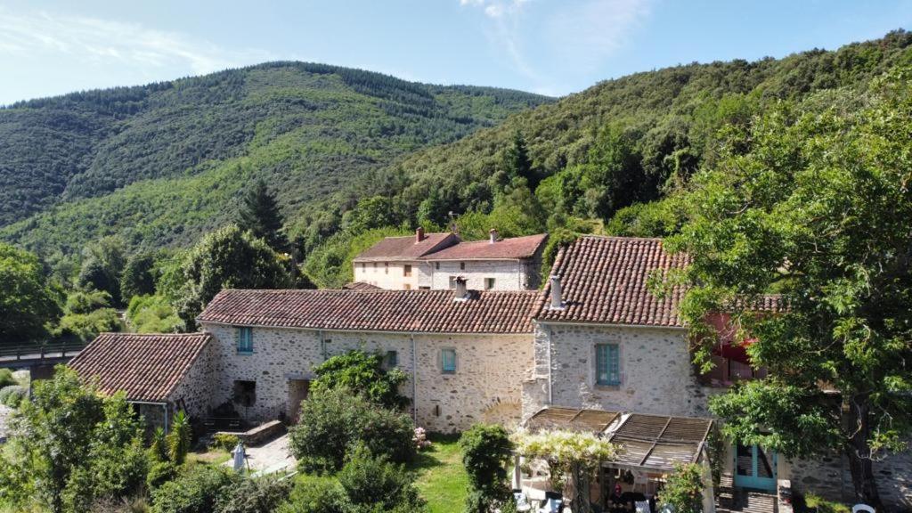 Le Moulin D'Arcas. Bed & Breakfast Prémian Екстериор снимка