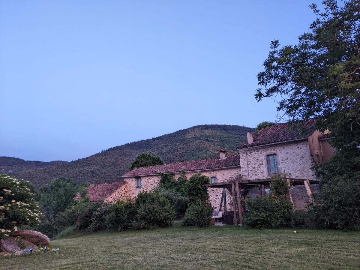 Le Moulin D'Arcas. Bed & Breakfast Prémian Екстериор снимка